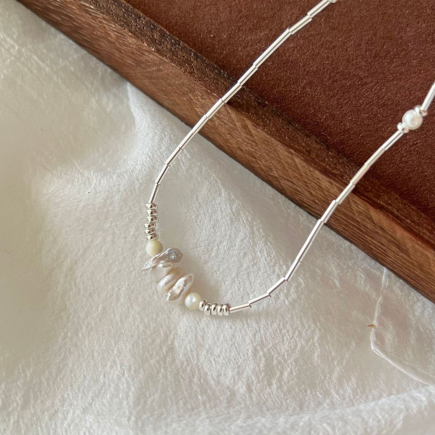 302-Minimalist Pearl and Silver Fragment Choker Necklace Vacations Gift For Her