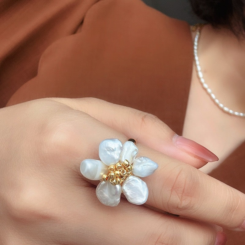 306-Creamy Sweet Natural Baroque Pearl Ring