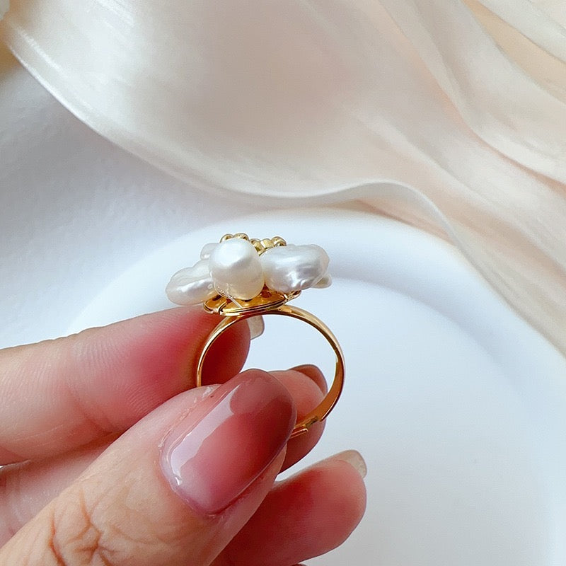 306-Creamy Sweet Natural Baroque Pearl Ring