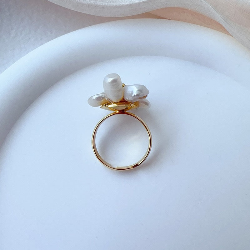 306-Creamy Sweet Natural Baroque Pearl Ring
