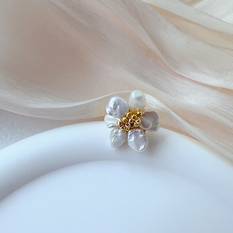 306-Creamy Sweet Natural Baroque Pearl Ring