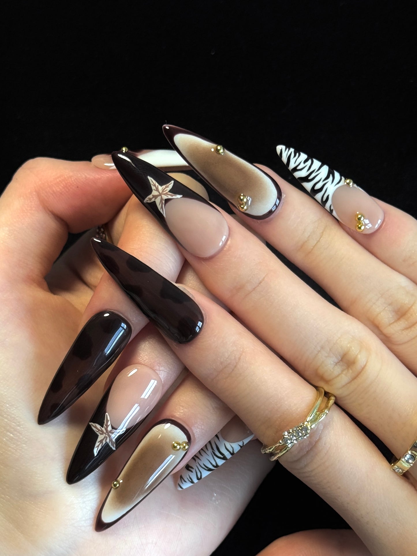 Lulou Amber Glow Fall Long Almond Stiletto Press on Nails Creamy White Brown 10PCS REUSABLE Handmade Acrylic Fake Nails Warm Shine Trend 2025