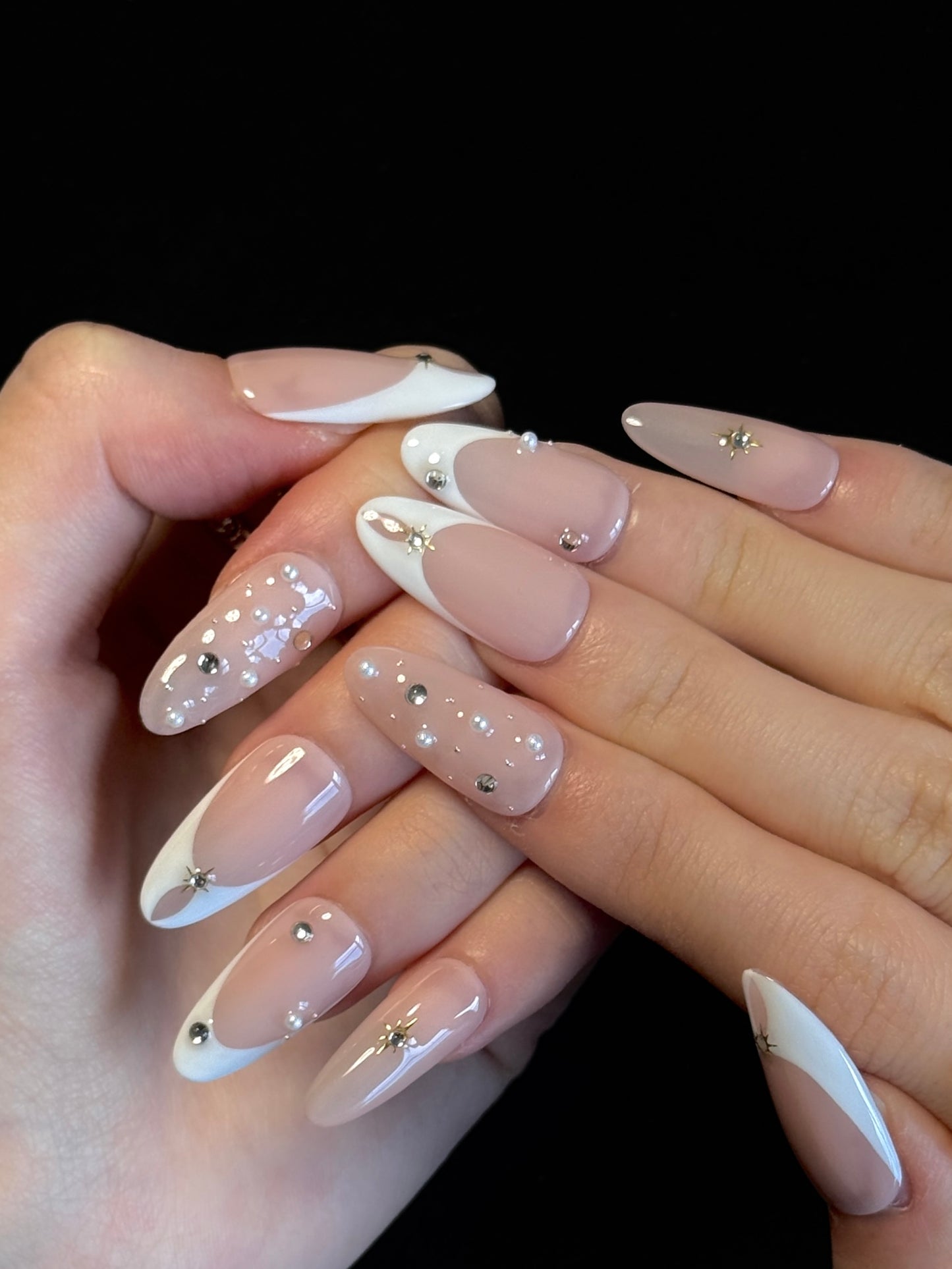 Lulou Luxe French Almond Press on Nails Platinum Gold 10PCS REUSABLE Handmade Acrylic Fake Nails Glamorous Trend 2025