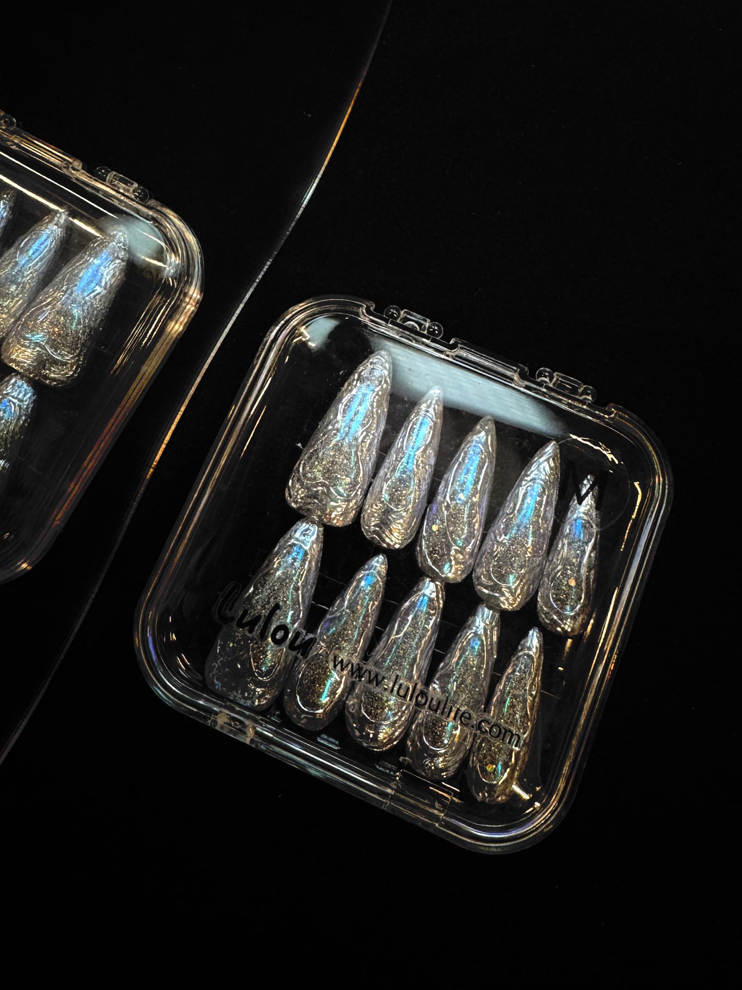 Lulou Ice Night Party Long Almond Press on Nails Silver Purple 3D Floral 10PCS REUSABLE Handmade Acrylic Fake Nails Shimmering Trend 2025