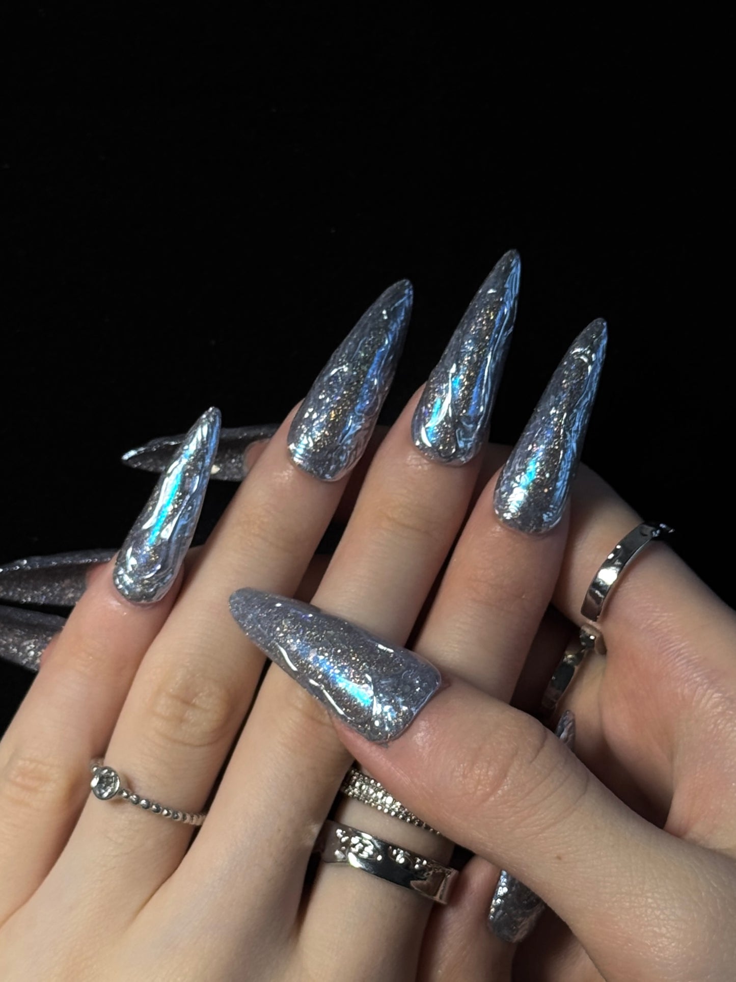 Lulou Ice Night Party Long Almond Press on Nails Silver Purple 3D Floral 10PCS REUSABLE Handmade Acrylic Fake Nails Shimmering Trend 2025