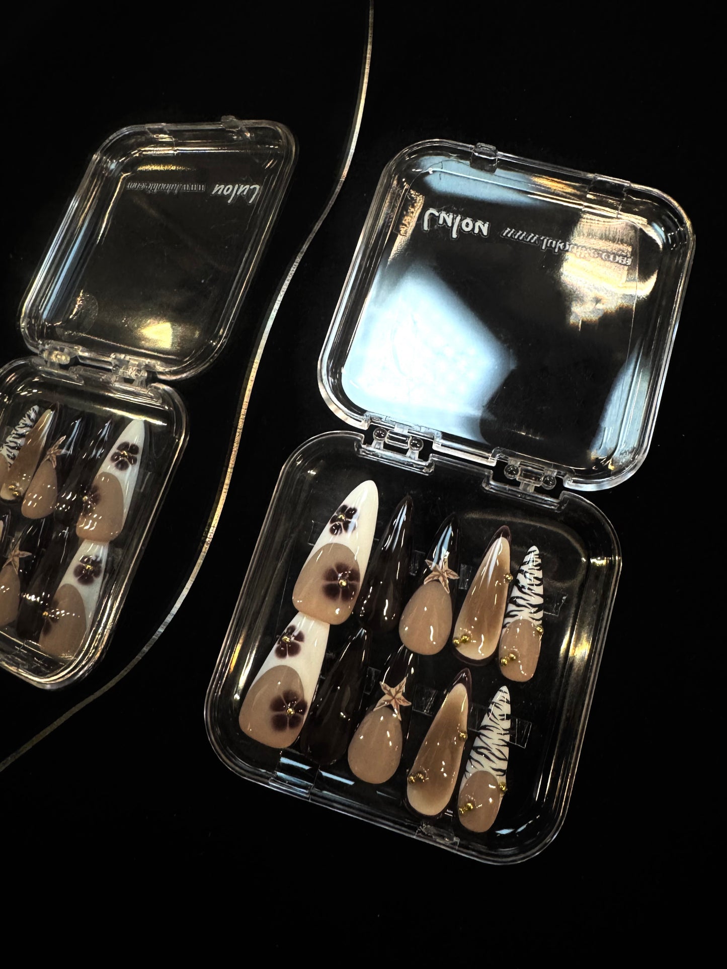 Lulou Amber Glow Fall Long Almond Stiletto Press on Nails Creamy White Brown 10PCS REUSABLE Handmade Acrylic Fake Nails Warm Shine Trend 2025