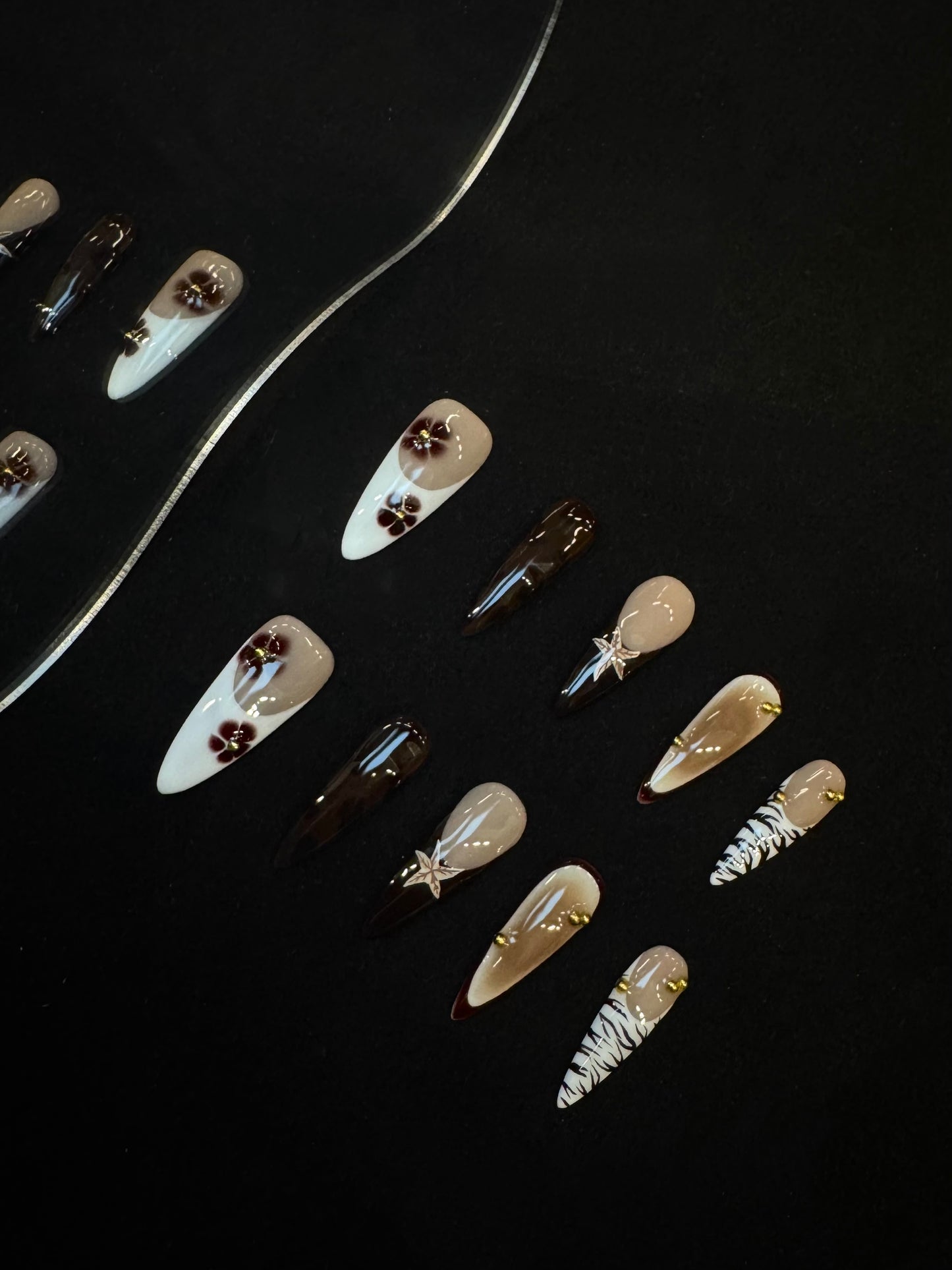 Lulou Amber Glow Fall Long Almond Stiletto Press on Nails Creamy White Brown 10PCS REUSABLE Handmade Acrylic Fake Nails Warm Shine Trend 2025