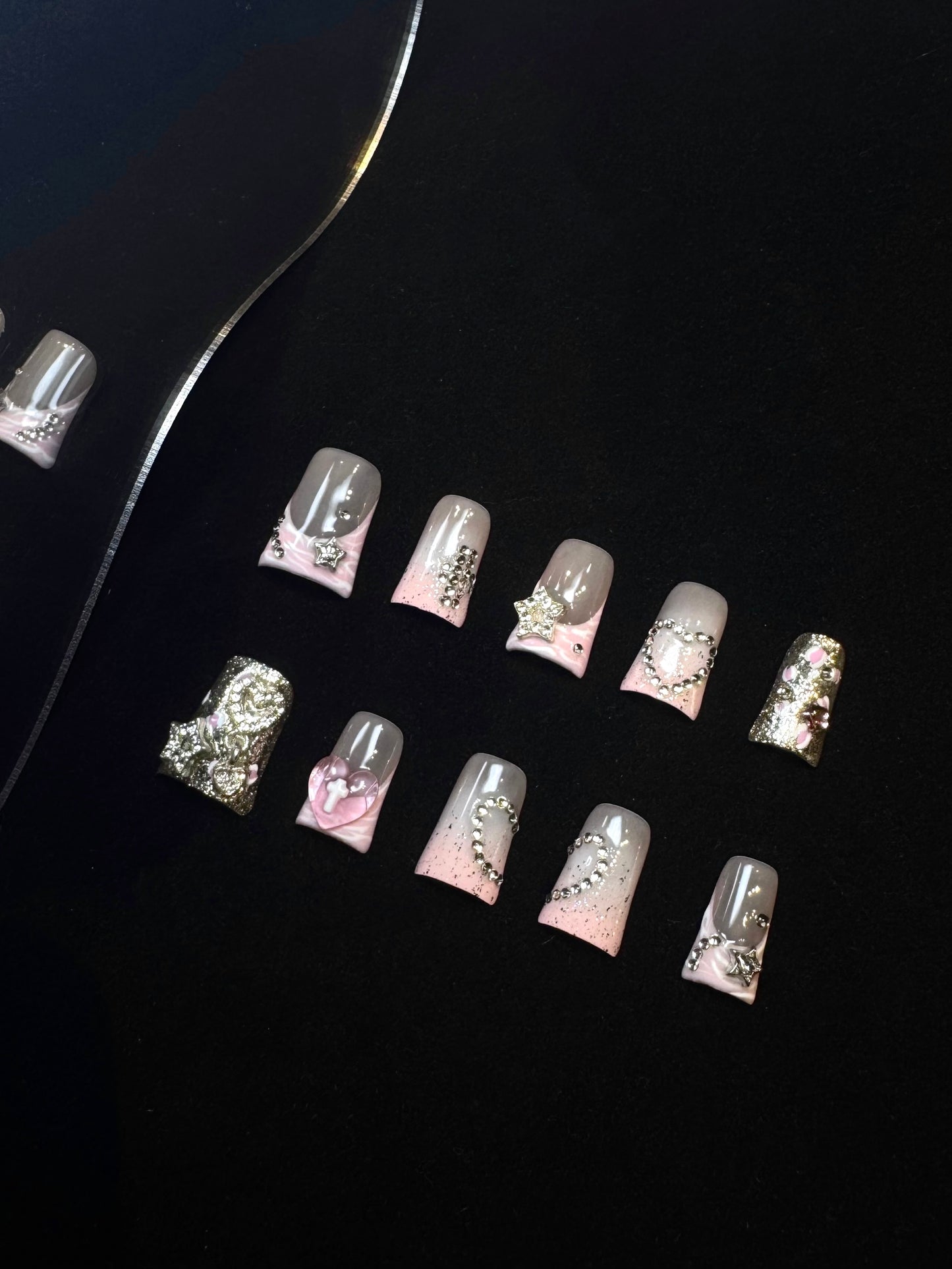 Lulou Crystal Kiss Short Duck Press on Nails Blush Hearts Diamond 10PCS REUSABLE Handmade Acrylic Fake Nails Sweet Sparkle Trend 2025