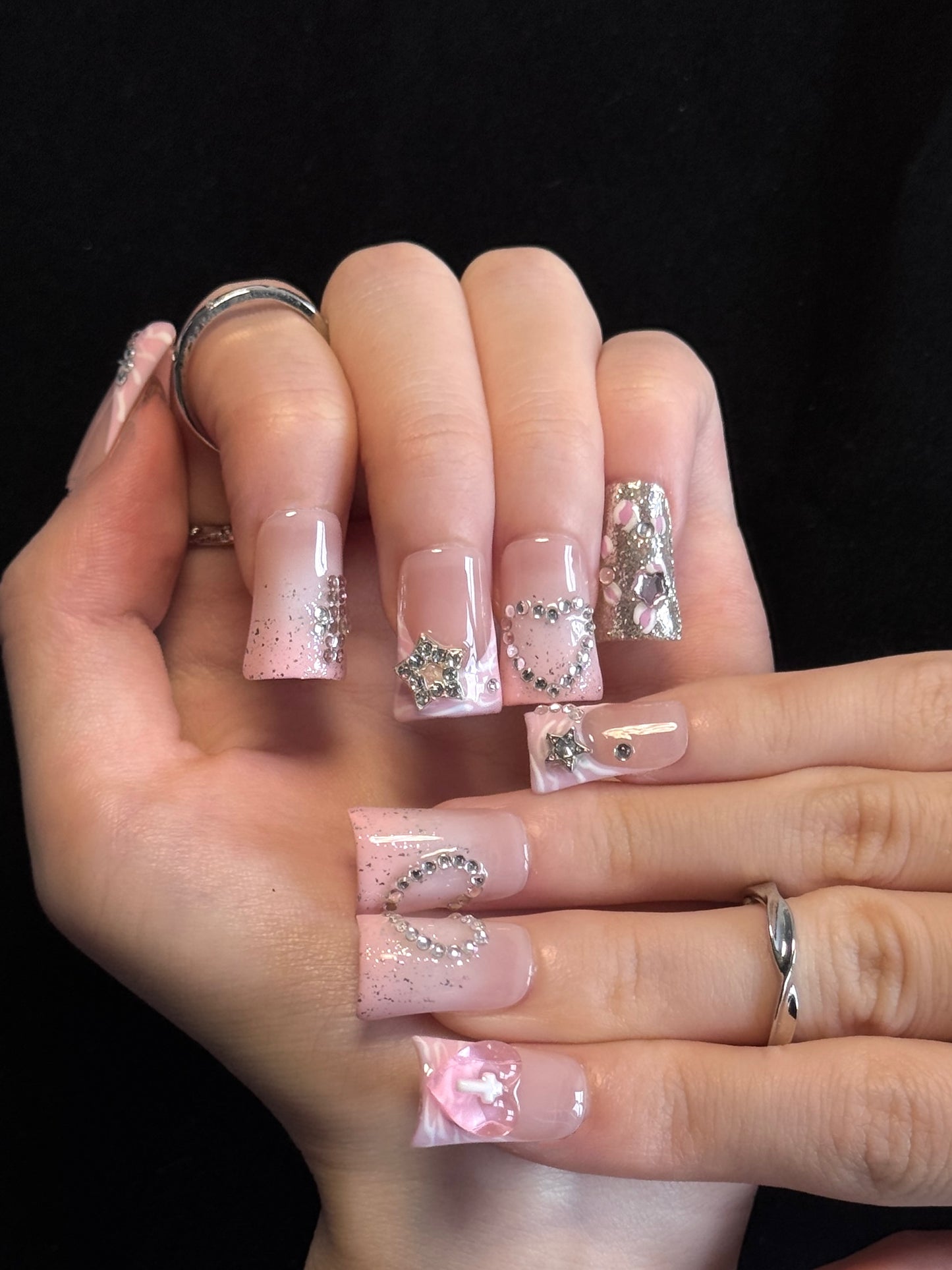 Lulou Crystal Kiss Short Duck Press on Nails Blush Hearts Diamond 10PCS REUSABLE Handmade Acrylic Fake Nails Sweet Sparkle Trend 2025
