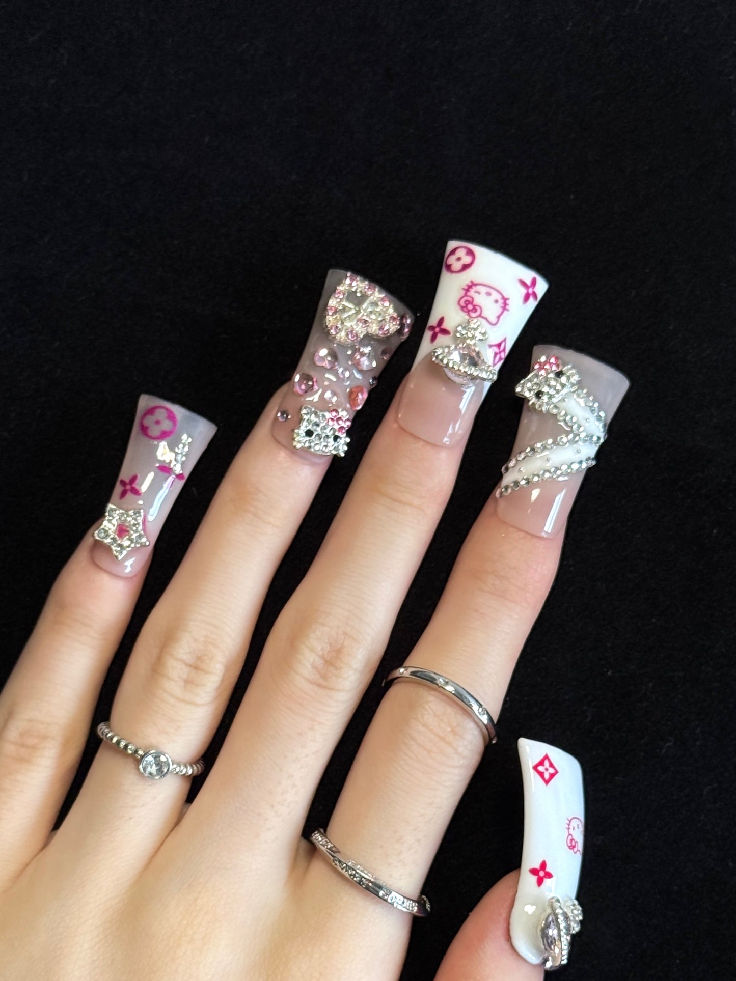 Lulou Love Spark Long Duck Press on Nails Pink Hello Kitty Rhinestone Glam 10PCS REUSABLE Handmade Acrylic Fake Nails Dazzling Trend 2025