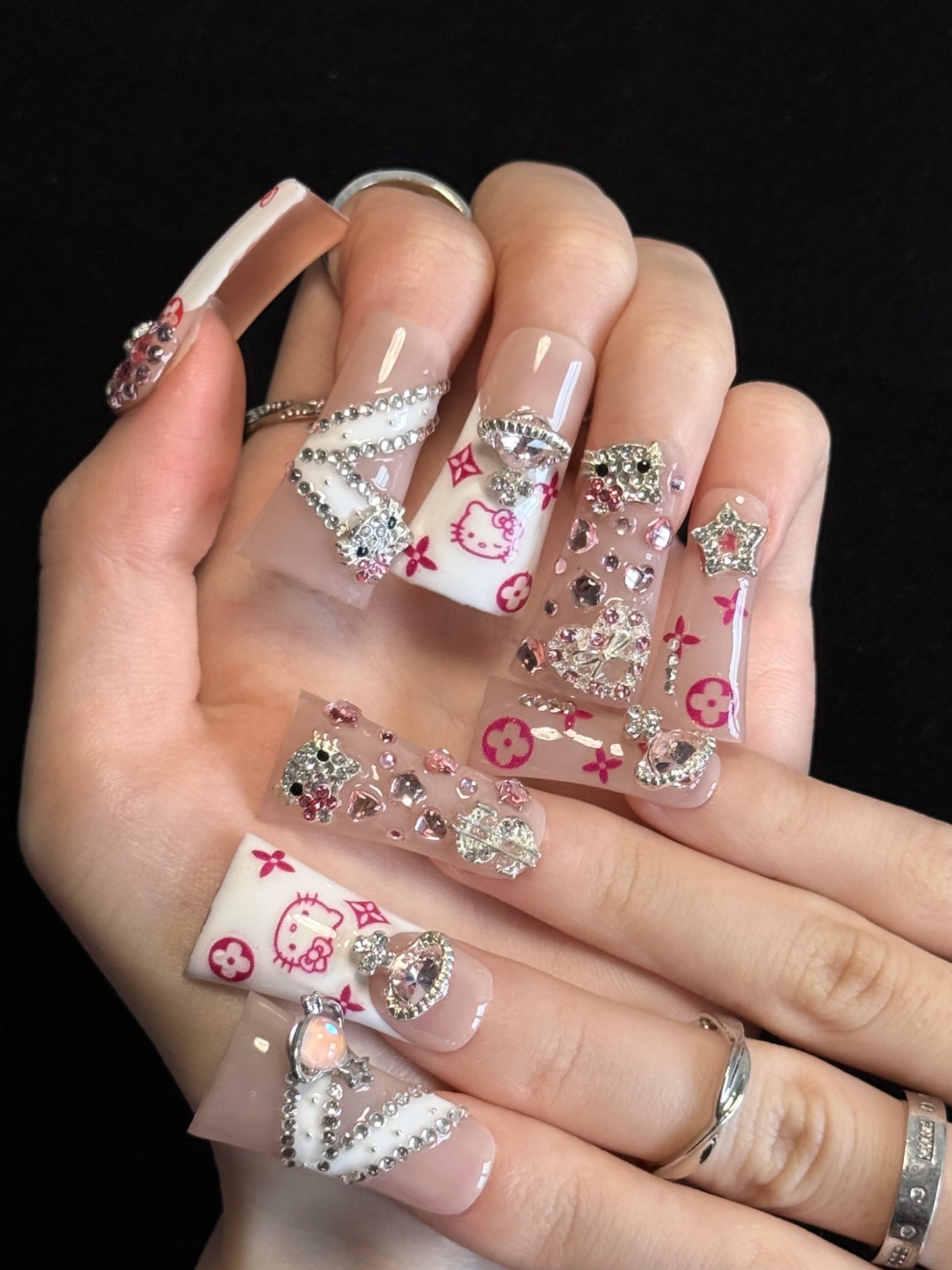 Lulou Love Spark Long Duck Press on Nails Pink Hello Kitty Rhinestone Glam 10PCS REUSABLE Handmade Acrylic Fake Nails Dazzling Trend 2025