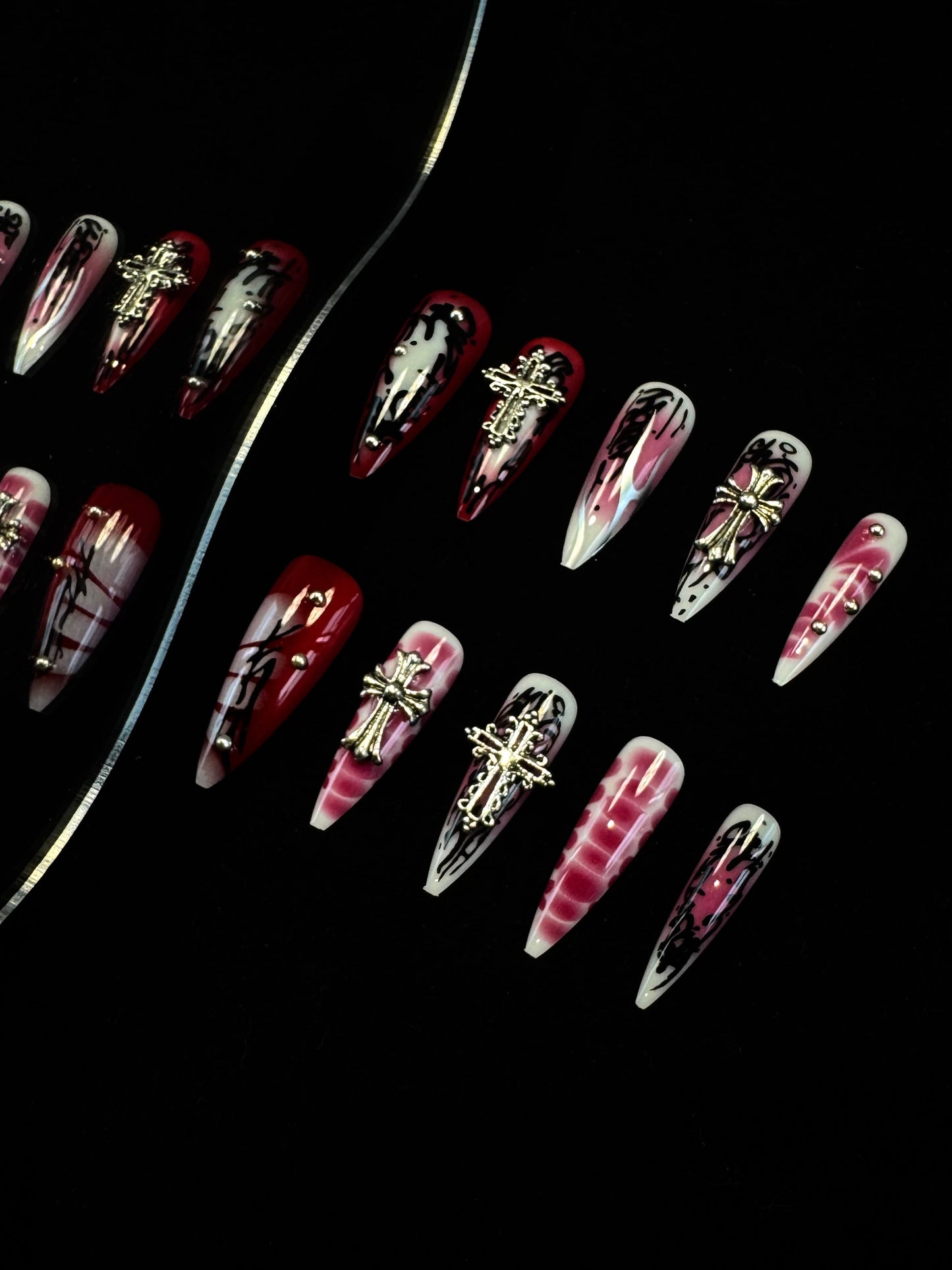 Lulou Cursed Crosses Long Stiletto Press on Nails Red Black Ombré 24PCS REUSABLE Acrylic Fake Nails Hand Painted 3D Cross Charm Halloween Trend 2025