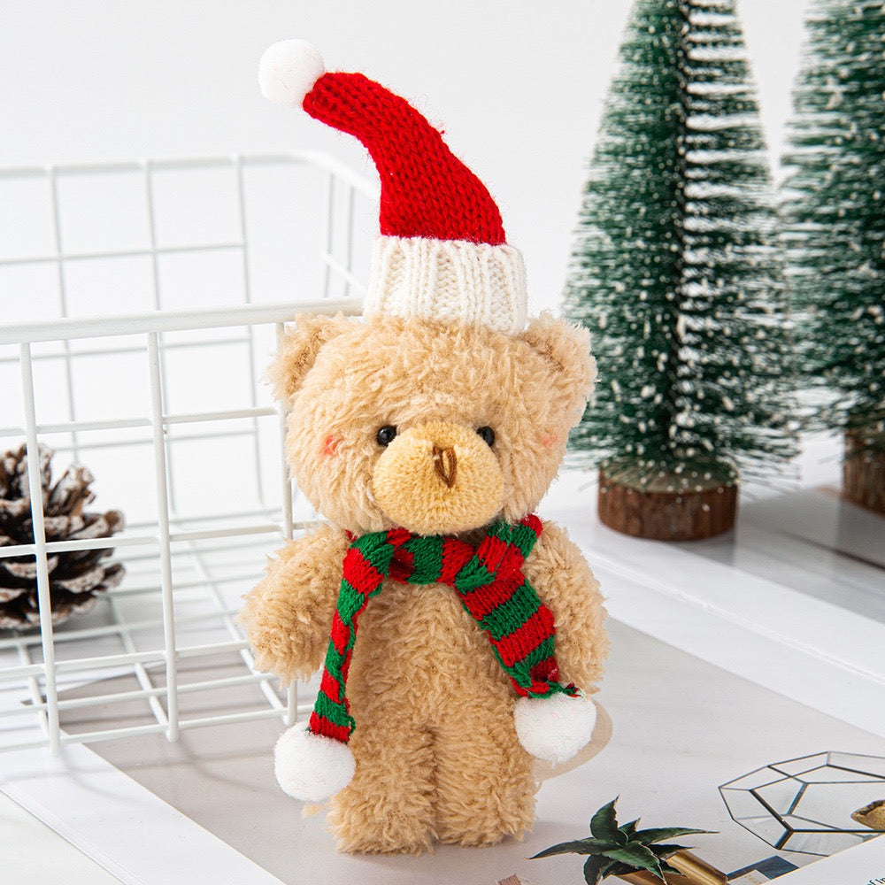 149-A Sweet Little Bear to Carry the Spirit of the Christmas Season