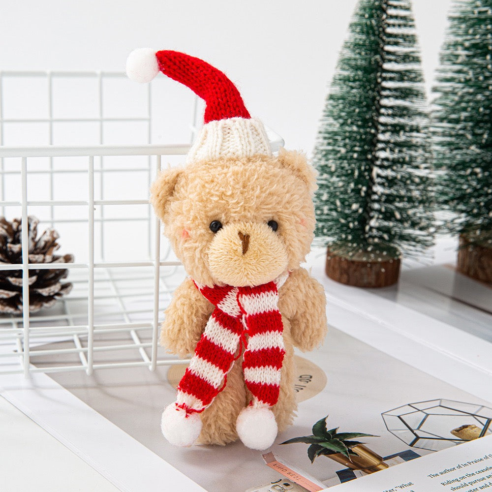149-A Sweet Little Bear to Carry the Spirit of the Christmas Season