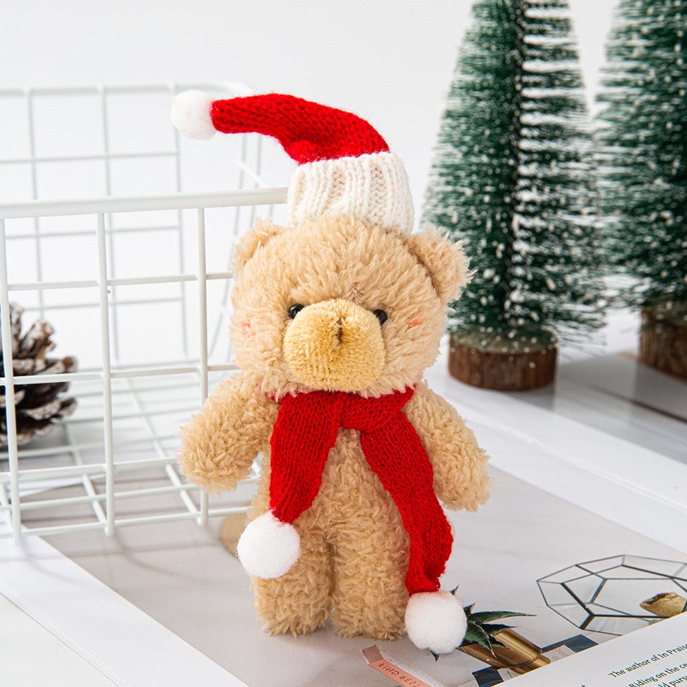 149-A Sweet Little Bear to Carry the Spirit of the Christmas Season