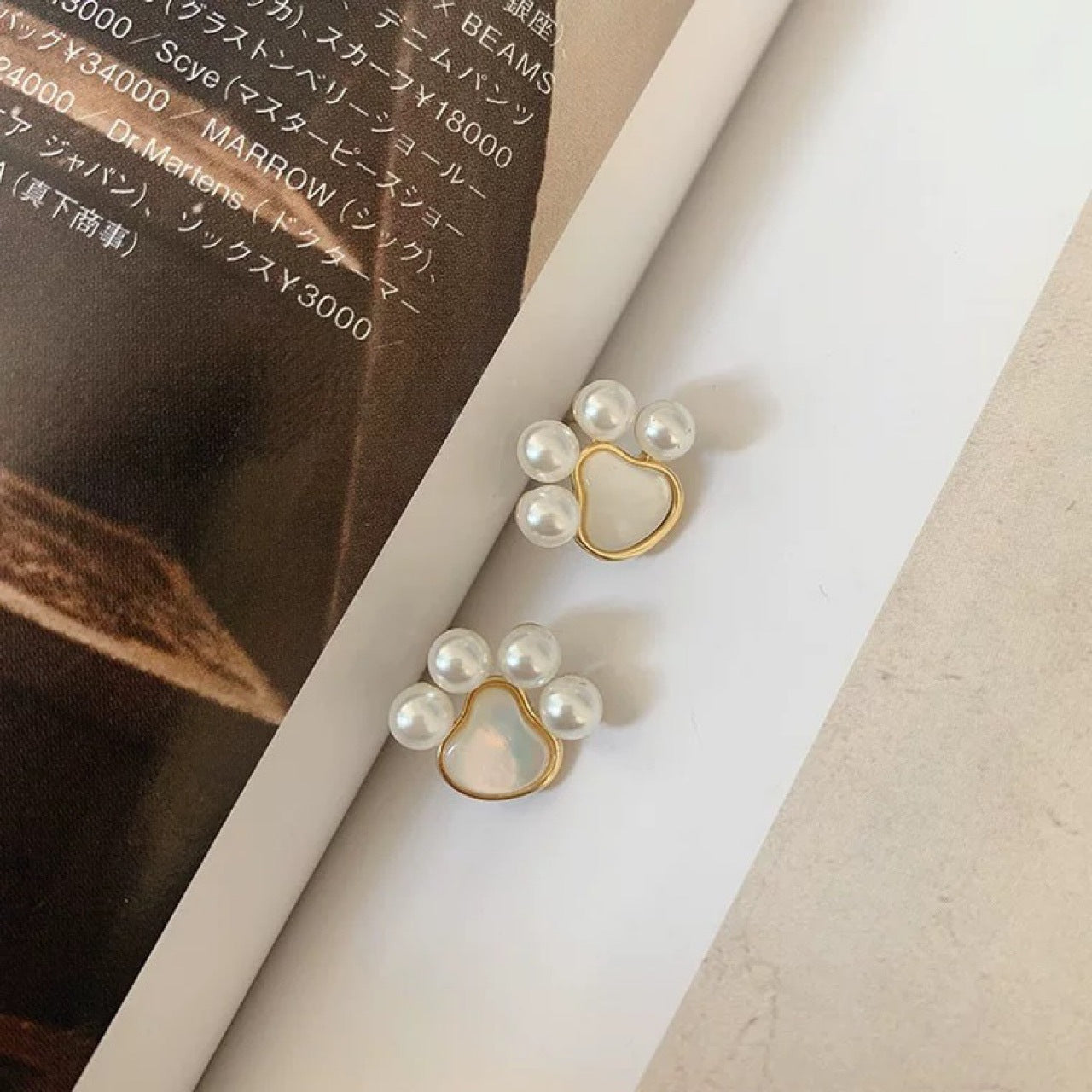 Lulou ルミナス 肉球 スタッドピアス