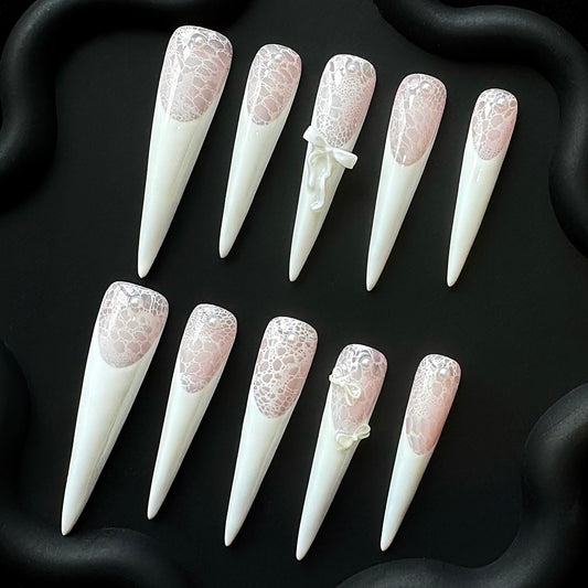 Lulou Balletcore Lace Long Stiletto Fake Nails White 10PCS REUSABLE Handmade Acrylic Press On Nails Elegant 3D Design Trend 2025