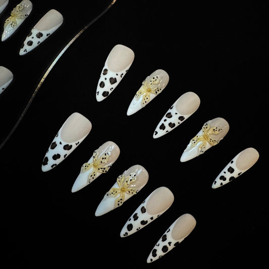 Lulou Daisy Tip Fall French Long Almond Press on Nails White Brown Nude 10PCS REUSABLE Handmade Acrylic Fake Nails Elegant Trend 2025