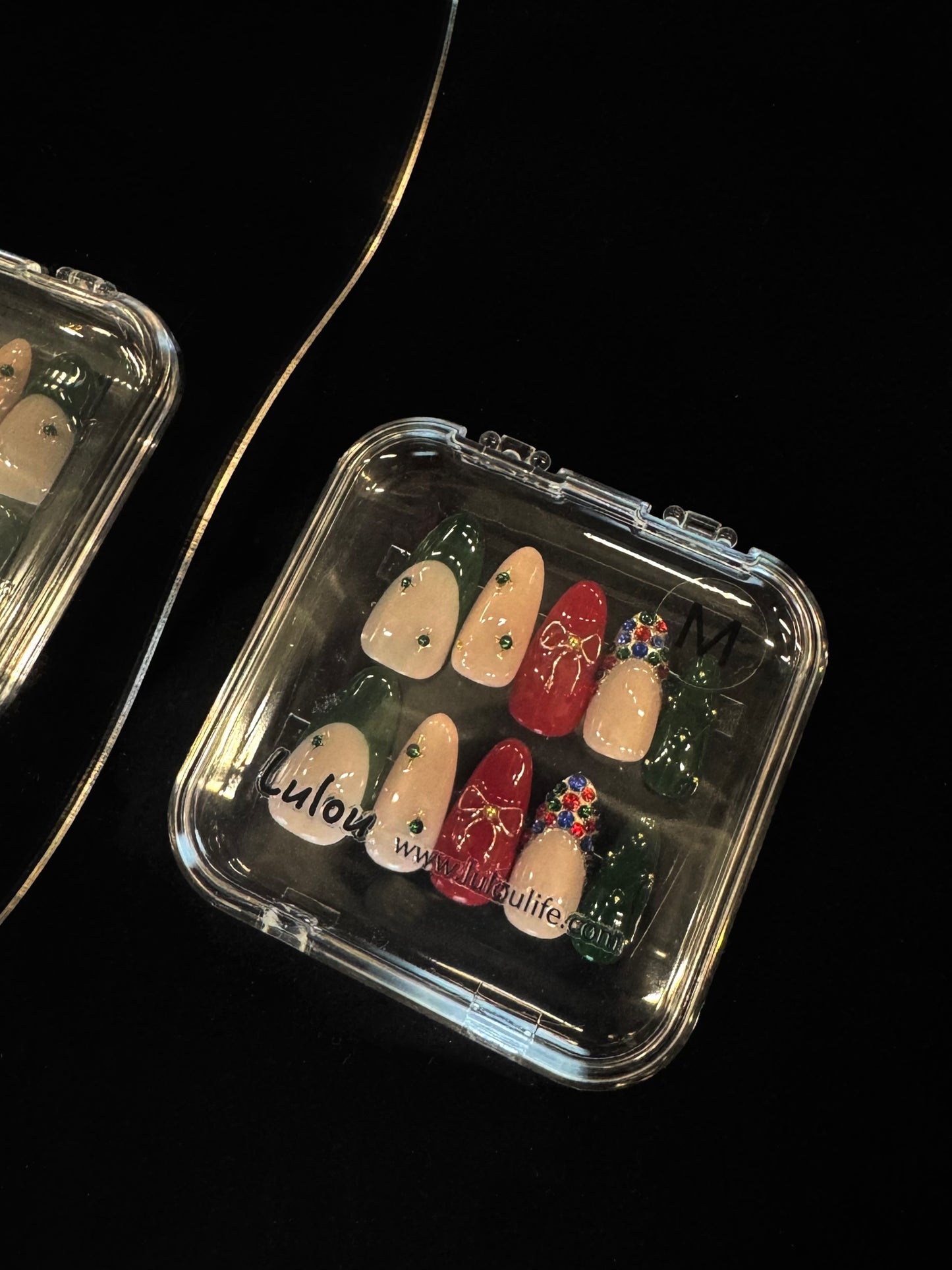 Lulou Berry Noel Long Oval Press On Nails Red Green Contrast Color Diamond Bow Embellishment Handmade Acrylic 10PCS Christmas Winter Holiday Trend 2025