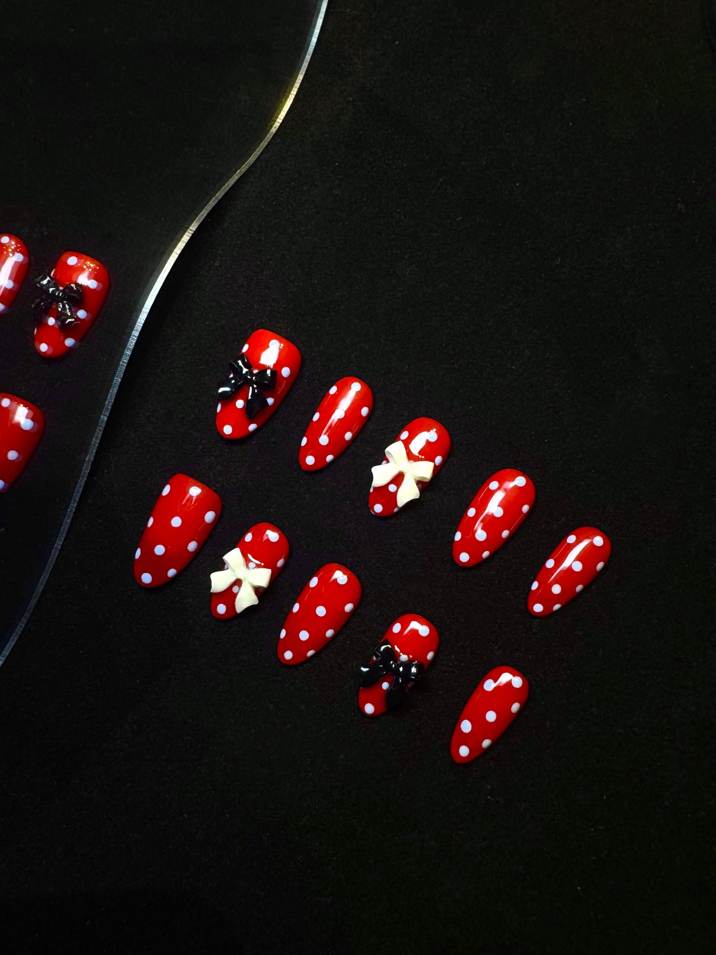 Lulou Minnie Charm Long Oval Press On Nails Red White Polka Dot Black White Bow Decoration Handmade Acrylic 10PCS Christmas Winter Holiday Trend 2025
