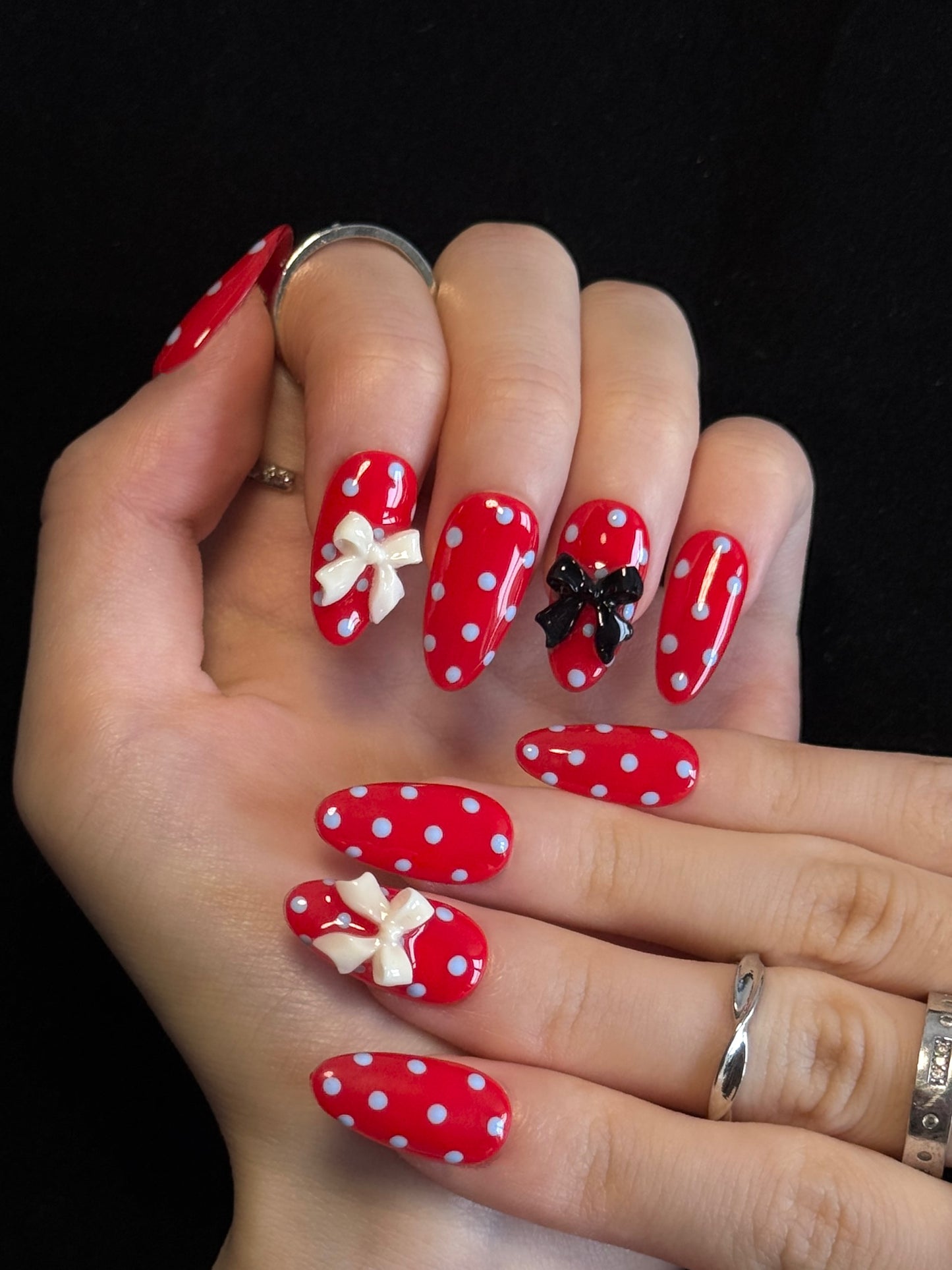 Lulou Minnie Charm Long Oval Press On Nails Red White Polka Dot Black White Bow Decoration Handmade Acrylic 10PCS Christmas Winter Holiday Trend 2025