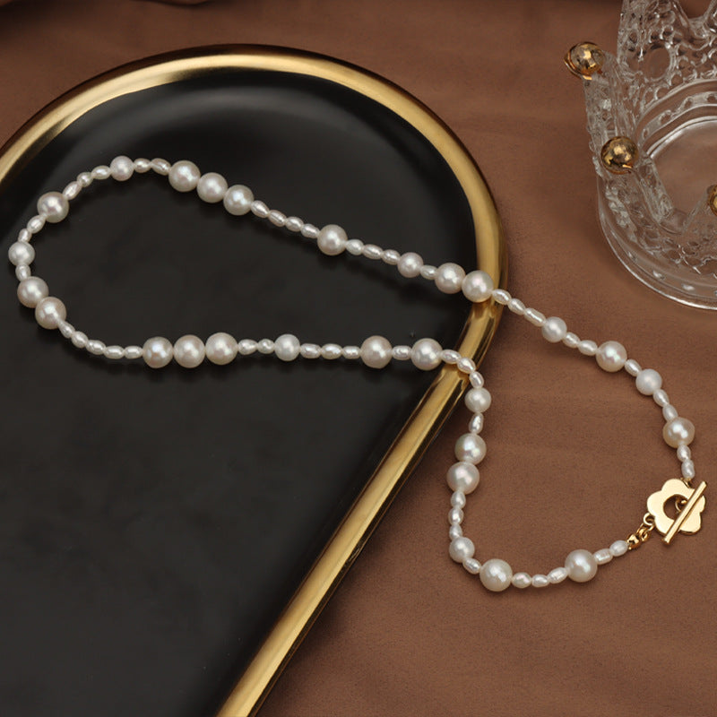 ルル イリデッセント ポリッシュド淡水パールビーズ フラワー留め具 フレンチインスパイア リバーシブル エブリデイネックレス