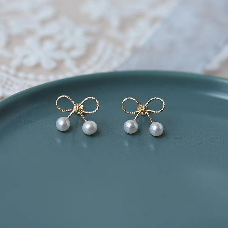 Lulou Elegant Classic Urban Bow Pearl Earrings